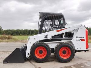 Chargeuse compacte sur chenilles Bobcat T595 d'occasion avec moteur à chenilles, faible nombre d'heures, excellent état, livraison rapide, équipement de construction - Product Image 6