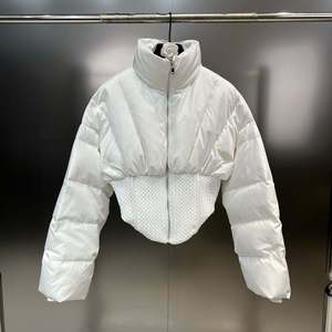 Veste matelassée d'hiver personnalisée la plus populaire, unisexe, avec matelassage fantaisie, logo sur le devant, capuche, coupe-vent, respirante - Product Image 6