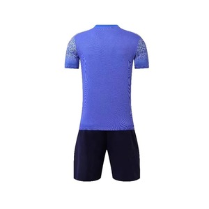 Uniforme de Fútbol Profesional - 100% Poliéster Ligero, Transpirable, de Secado Rápido, Ropa Deportiva Cómoda con Opciones Personalizadas - Product Image 3