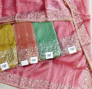 Costumes de fête brodés à la main non cousus de créateur moderne pour femmes fêtes de style traditionnel indien tendance - Product Image 1