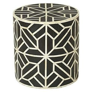 Mesa Auxiliar Artística con Incrustaciones de Hueso Diseñada con Artesanía Tradicional para un Estilo de Muebles para el Hogar Sofisticado - Product Image 6