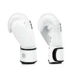Gants de boxe en cuir Fairtex pour le Muay Thai et les entraînements de boxe, design personnalisé pour l'entraînement physique et la pratique quotidienne - Product Image 2