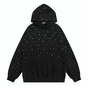 Sweat à capuche tendance avec strass, idéal pour un usage quotidien décontracté, doté d'un design accrocheur avec des strass pour hommes - Product Image 1