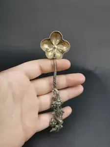 Cuillère de mariage vintage en forme de fleur en aluminium moulé d'Inde, parfaite pour la décoration intérieure, les ustensiles de cuisine et l'ensemble de service - Product Image 4