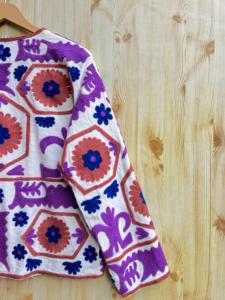 เสื้อแจ็คเก็ตผู้หญิงผ้าฝ้ายสีชมพูอินเดีย ปักลายซูซานี ถักโครเชต์ ปักมือ เปิดด้านหน้า ระบายอากาศได้ดี เป็นมิตรกับสิ่งแวดล้อม สวมใส่สบายๆ สำหรับฤดูหนาว - Product Image 5