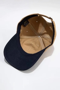 Nouveau design de casquette en P brodée bicolore pour hommes, casquette réglable à boucle en métal, casquette de baseball personnalisée de haute qualité à 6 panneaux - Product Image 4