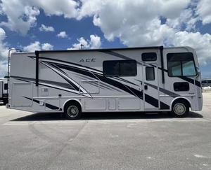 Mejor Oferta: Autocaravana/Remolque de Viaje T-h-o-r A-c-e 29D Usada, Limpia, Años 2023, 2022, 2024 - Product Image 3