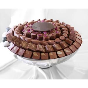 Modern Gold Chocolate Bowl With Polished Metal Hammered Design And Wooden Base Wholesale Wedding Chocolate <b>Sweet</b> Catering Bowl - Product Image 3