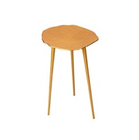 Nouvelle arrivée, table d'appoint en fer, finition dorée, décoration d'intérieur, fabrication artisanale, luxe, classique, meubles écologiques, dernier design, haut de gamme