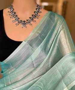 SAREE MODERNE TENDANCE et ÉLÉGANTE VENTE EN GROS LE PLUS BAS PRIX MARCHÉ SURAT GUJARAT VÊTEMENT ETHNIQUE Vêtement - Product Image 1