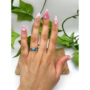 Anillo Navajo Hecho a Mano con Turquesa Sleeping Beauty, Engaste de Plata de Ley, Corte Marquesa, para Uso Diario - Product Image 5