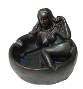 Cenicero de resina para mujer desnuda, regalo personalizado, decoración del hogar, calavera de resina - Product Image 1