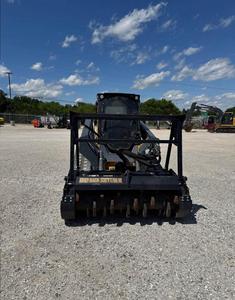 Livraison gratuite John D 333G Chargeuse sur chenilles forestière avec broyeur forestier, homologuée CE EPA - Product Image 2