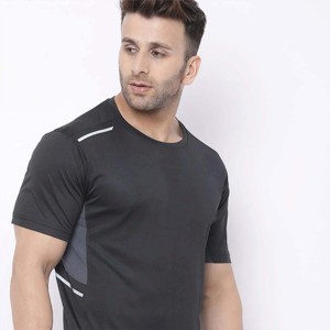 Cómoda camiseta atlética para hombre, ligera y de secado rápido, ideal para fitness y ropa informal - Product Image 3