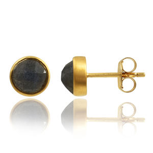 Pendientes simples de Plata de Ley 925, acabado mate chapado en oro con ajuste de bisel de piedra lunar arcoíris para regalo de fiesta de boda - Product Image 4