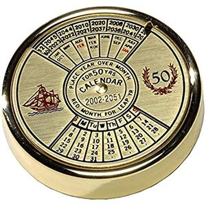 Base en laiton fini nickel de qualité supérieure Conception de calendrier perpétuel Meilleur pour les décorations de table Maison festive Nouveaux accents - Product Image 2