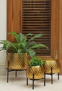 Maceta de metal dorado con soporte para restaurante, hotel, decoración del hogar al mejor precio de la India - Product Image 3