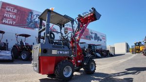 Montacargas Usado para Terreno Accidentado, Diésel, 4x4, Mástil de Tres Etapas, Desplazador Lateral Hidráulico, Neumáticos, Motor Hitachi - Product Image 6