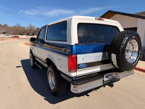 FORD BRONCO XLT USADO DE 1996 CON VOLANTE A LA IZQUIERDA/DERECHA - Product Image 2