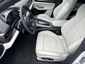 รถยนต์ Porsche Macan ไฟฟ้า ปี 2025 รุ่นใช้งานน้อย ได้รับการรับรองความสะอาด - Product Image 3