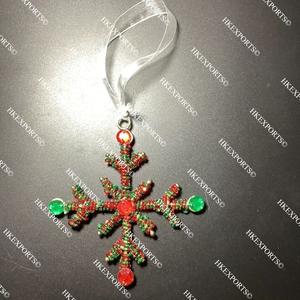 Adornos navideños con cuentas multicolores hechos a mano Adornos festivos únicos para árboles festivos para regalos y decoraciones - Product Image 4