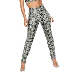 Vente en gros de pantalons en cuir pour femmes à prix réduit Offre Spéciale couleur unique pantalon en cuir pour peau de collation à la mode - Product Image 1