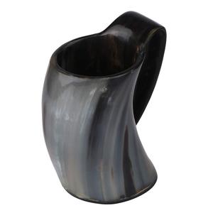 Mug en corne à boire artisanal de qualité supérieure, personnalisé, antique, sculpté à la main, en corne naturelle, style viking, gobelet incurvé en provenance d'Inde - Product Image 1