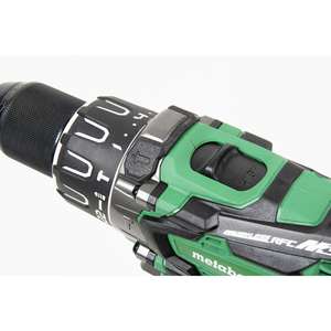 ชุดสว่านกระแทกมัลติโวลท์ 36V มอเตอร์ไร้แปรงถ่าน หัวจับโลหะแบบไม่ใช้กุญแจขนาด 1/2 นิ้ว แบตเตอรี่ 2-36V 4.0Ah พร้อมที่ชาร์จเร็ว รุ่น DV36DA สีเขียว - Product Image 1