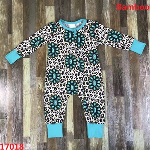 クリスマスパジャマRTSウエスタンRTSバンブージッピーブティックベビー服ロンパースレッド - Product Image 4