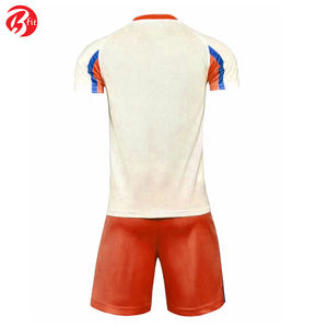 Vêtements de football à transfert thermique pour adultes coupe automatisée ensemble de maillots de football vente en gros de vêtements uniformes - Product Image 4