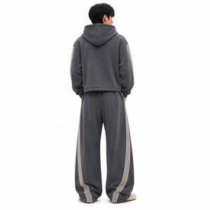 Ensemble de survêtements rayés pour hommes, pantalon large et sweat à capuche oversize, streetwear personnalisé, vente en gros OEM/ODM, mode urbaine décontractée USA - Product Image 3
