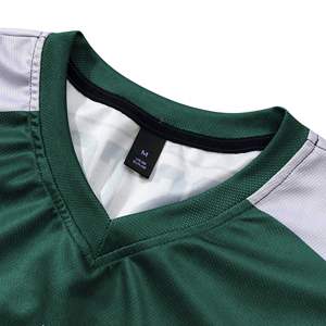 Maillot de football à manches courtes en maille sublimée de bonne qualité, nom et numéro d'équipe personnalisés, vêtements de sport en polyester de haute qualité - Product Image 3