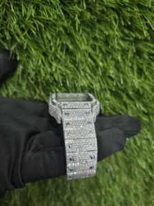 นาฬิกาข้อมือผู้ชายรุ่นลิมิเต็ดอิดิชั่น ปี 2026 - ตัวเรือนทรงเหลี่ยม ควอตซ์ กระจกแซฟไฟร์ พร้อมสายสแตนเลสสตีลแบบเหรียญเรืองแสง สไตล์ฮิปฮอปสุดเท่ - Product Image 4