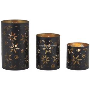 Bocaux à bougies votifs ronds en métal de fabrication indienne avec conception de flocon de neige pour la maison et les décorations de Noël - Product Image 4