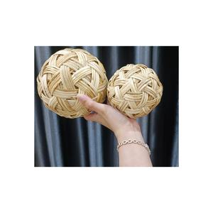 Pelota de ratán para mascotas, juguete de ratán orgánico y seguro al por mayor, pelota de ratán, deportes populares, pelota con pinchos, patada de voleibol - Product Image 1