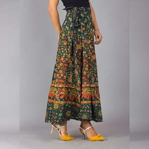 Jupe longue verte à imprimé ethnique, confortable et respirante, en soie, style portefeuille, coupe évasée trapèze, avec broderie, grande taille, longueur midi - Product Image 4