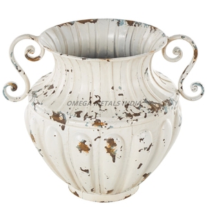 Ensemble de vases cylindriques de luxe en métal doré avec finition mate lisse et design minimaliste moderne pour une décoration élégante de bureau et d'événement - Product Image 4