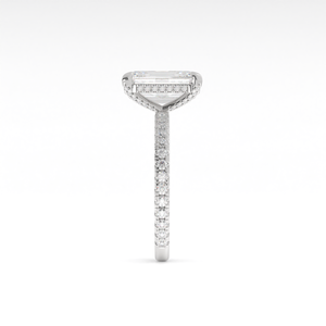 Anillo de Compromiso de Oro Blanco de 14K con Esmeralda de 1.98 Quilates, Halo Oculto, Diseño Artesanal de Lujo para Novia - Product Image 3