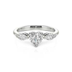 Bague Jeulia à trois pierres en forme de cœur, diamant cultivé en laboratoire, en or 10K, 14K, 18K ou en platine - Product Image 1