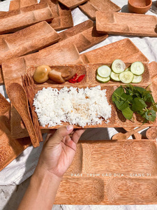 PLATEAU EN BOIS DE NOIX DE COCO BIOLOGIQUE/RUSTIQUE et FONCTIONNEL/FABRIQUÉ au VIETNAM - Product Image 6
