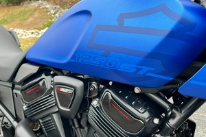 มอเตอร์ไซค์พรีเมียมสมรรถนะสูง Pan 1250 ST Adventure Sport Touring - Product Image 2