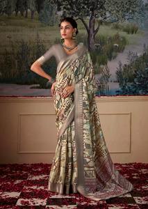 El último diseñador de seda suave Zari tejido Saree por FabZone - Product Image 5