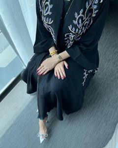 Abaya longue en satin de soie de luxe en gros pour femmes, robe musulmane sur mesure petite taille, manches à volants, anti-rides, faite à la main, de haute qualité, pour la prière - Product Image 4