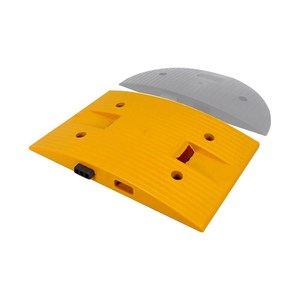 Reductor de Velocidad Modular, Duradero y Flexible, Recubierto de PVC y Goma, Amarillo, para Carreteras, Estacionamientos y Tráfico, 50x33cm, 12104 YK Ileritraffic - Product Image 1