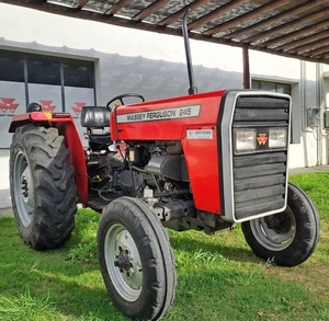 รถแทรกเตอร์การเกษตร Massey Ferguson 390 มือสองสภาพดี รุ่น MF390 ซื้อเลย มีสินค้าในสต็อก จัดส่งรวดเร็ว - Product Image 1