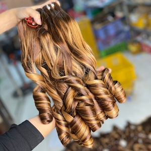 Bons produits de 100% Extensions de cheveux humains vietnamiens Bouncy Highlight Color Bundles pour faire des perruques - Product Image 2