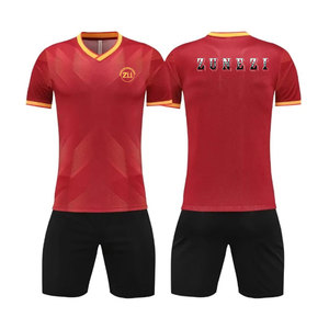 Low MOQ New Design Breathable Adult Soccer Uniform 100% Polyester Private Label OEM Custom Service - Product Image 1