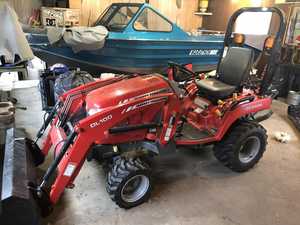 Tracteur miniature Massey Ferguson GC2400 en gros, 2 roues motrices, moteur diesel 90 CV, boîte de vitesses, pompe, équipement agricole, chargeur frontal - Product Image 6