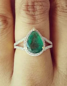 Anillo de Compromiso de Plata de Ley 925 con Halo de Moissanita de Corte Pera de 3 Quilates para Mujer - Product Image 3