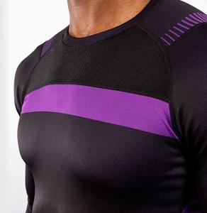Vente en gros de pare-éruptions pour hommes personnalisés à rayures violettes à col rond extensible à manches longues à prix compétitifs - Product Image 5